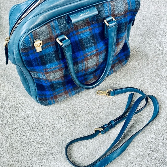 Authentic Marc by Marc Jacobs Crossbody Bag with straps. - Picture 2 of 5